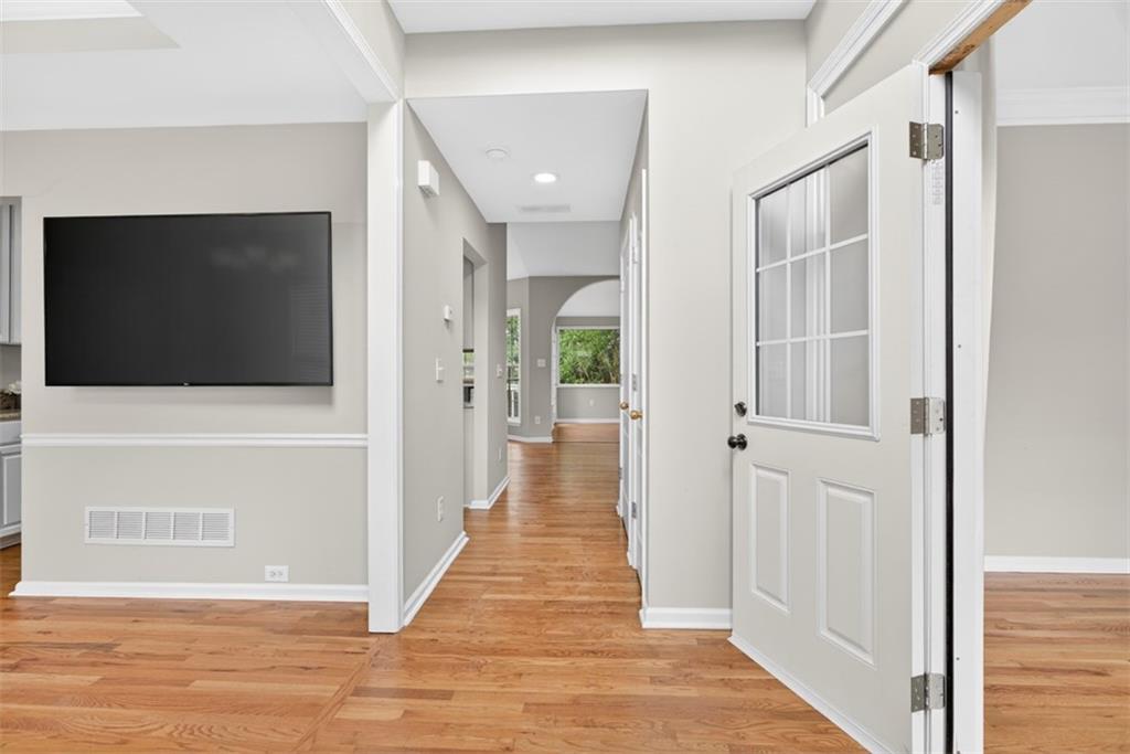 320 Wynstone Way Property Photo 2
