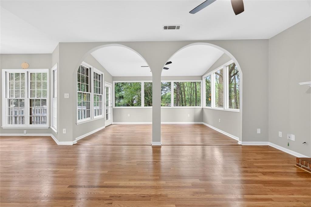 320 Wynstone Way Property Photo 6