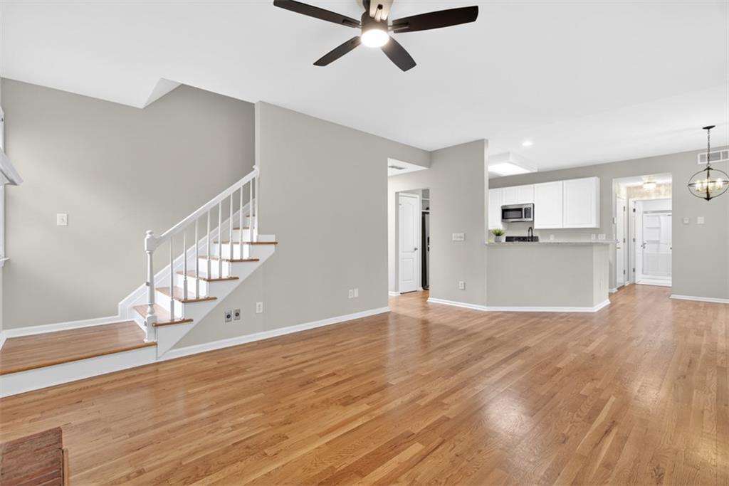 320 Wynstone Way Property Photo 8
