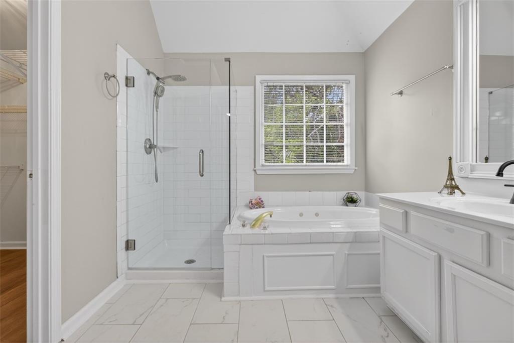320 Wynstone Way Property Photo 24