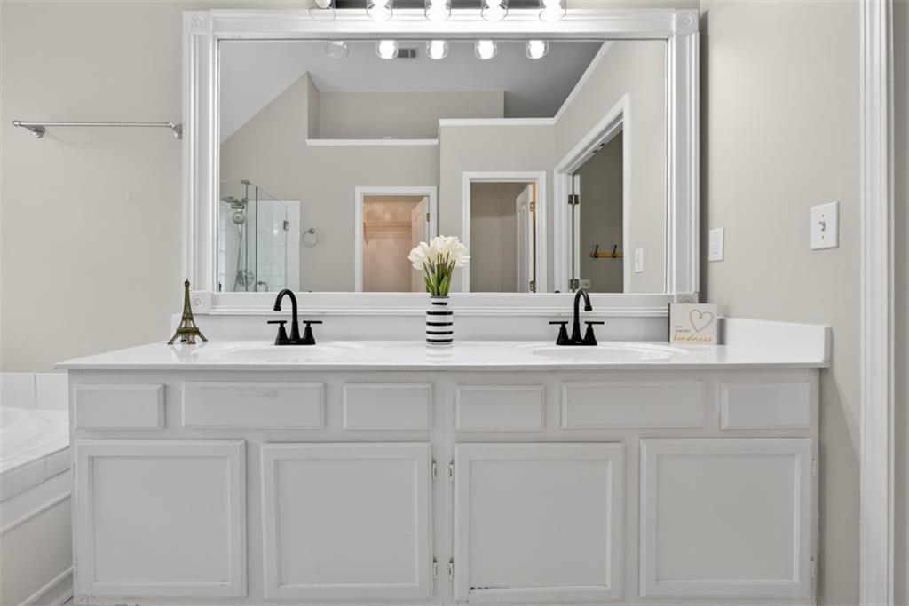 320 Wynstone Way Property Photo 25