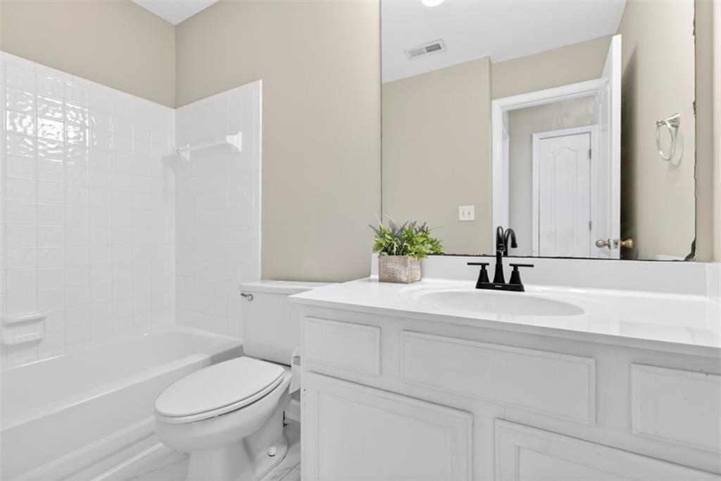 320 Wynstone Way Property Photo 31