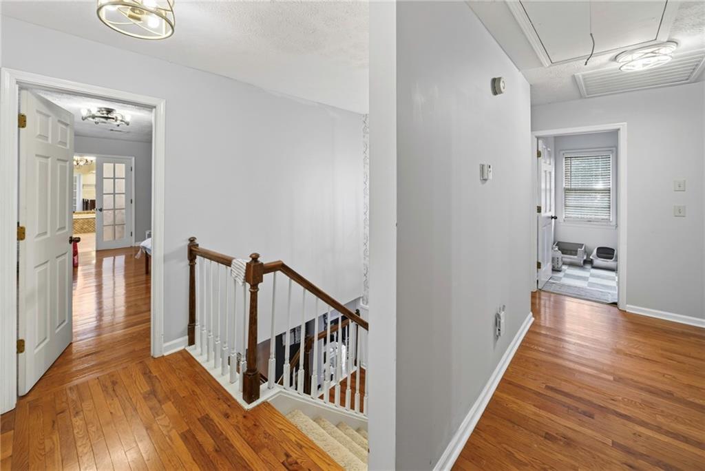 206 Comstock Court Property Photo 20