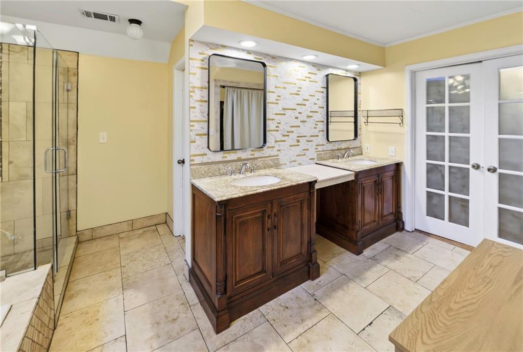 206 Comstock Court Property Photo 25