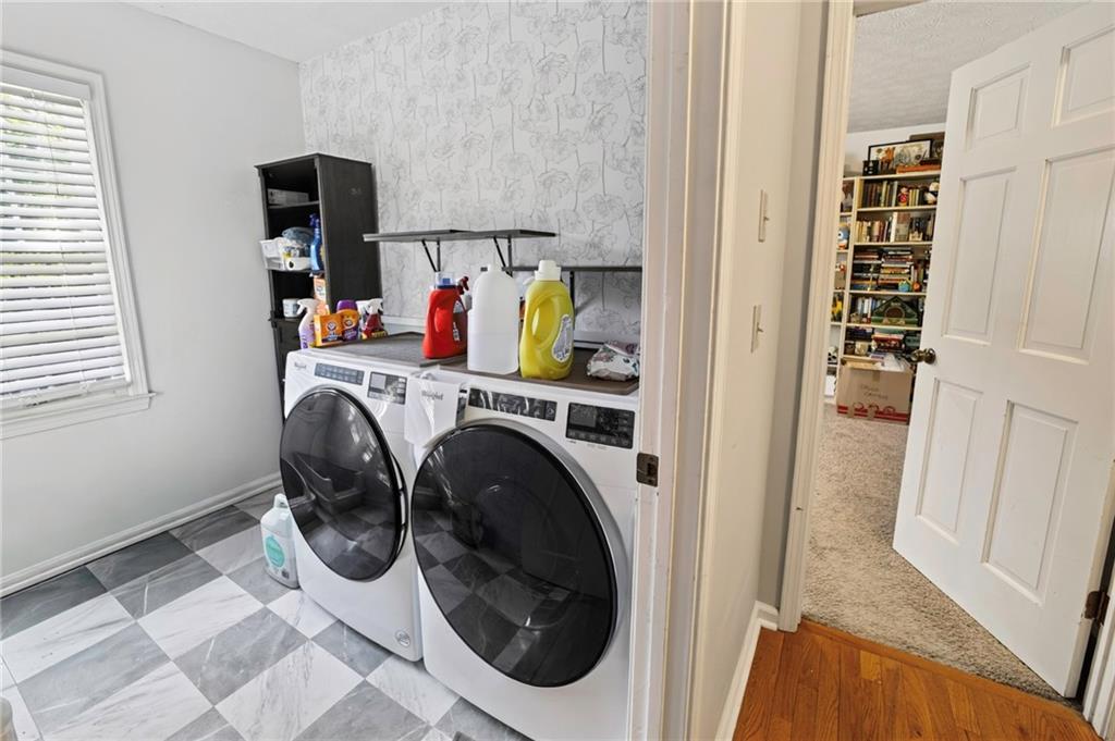 206 Comstock Court Property Photo 29