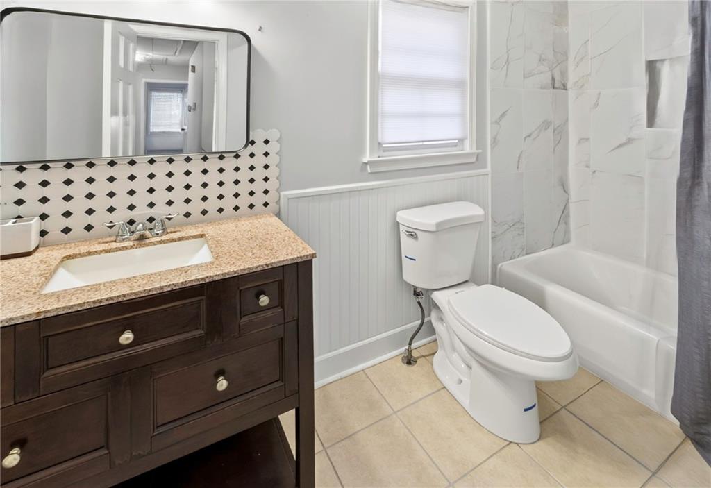 206 Comstock Court Property Photo 30