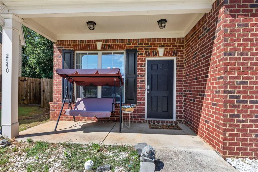 2540 Trelipe Drive Property Photo 3