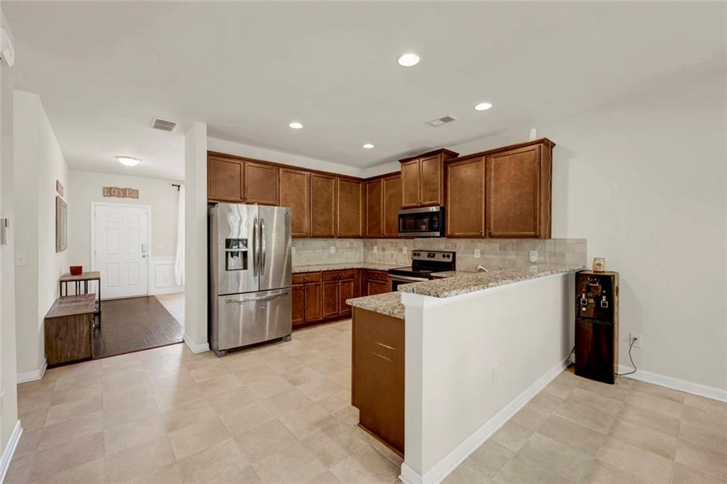 2540 Trelipe Drive Property Photo 8