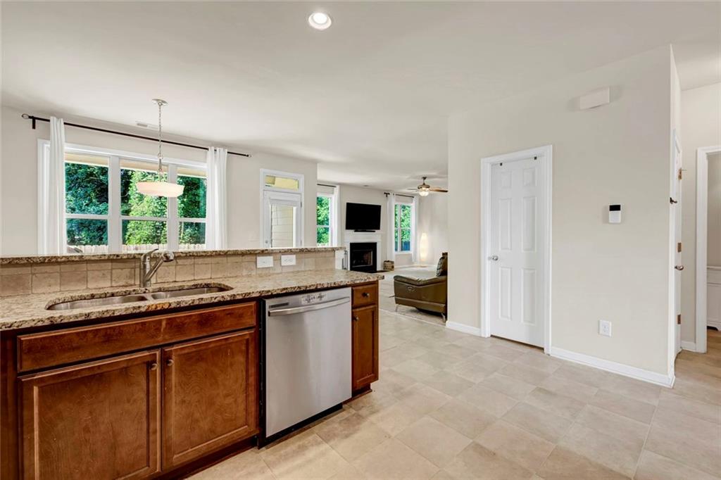 2540 Trelipe Drive Property Photo 12