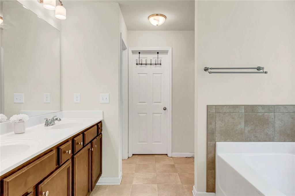 2540 Trelipe Drive Property Photo 20