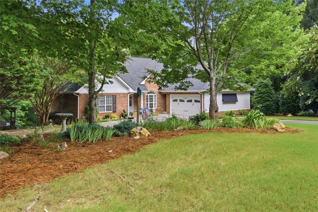 333 Rustic Ridge Road Ne Property Photo 3