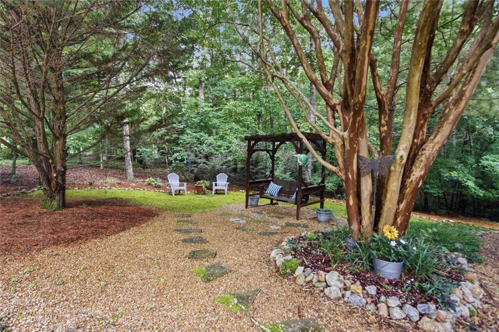 333 Rustic Ridge Road Ne Property Photo 10