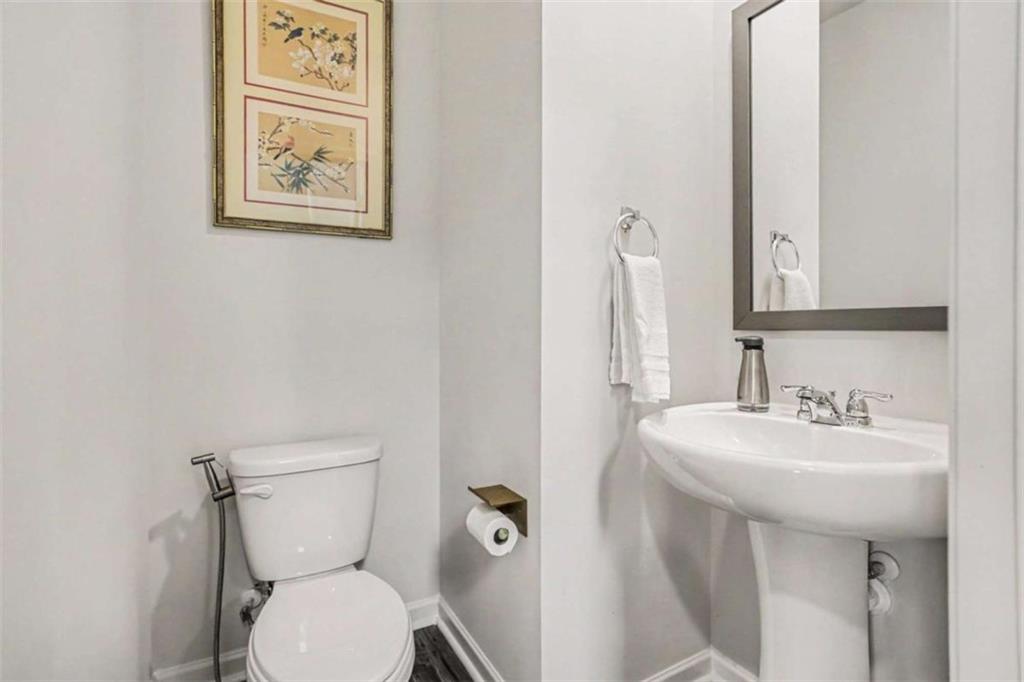 8236 Castleton Drive Property Photo 14