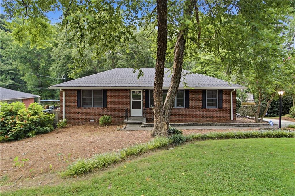 106 Larose Circle Se Property Photo 1