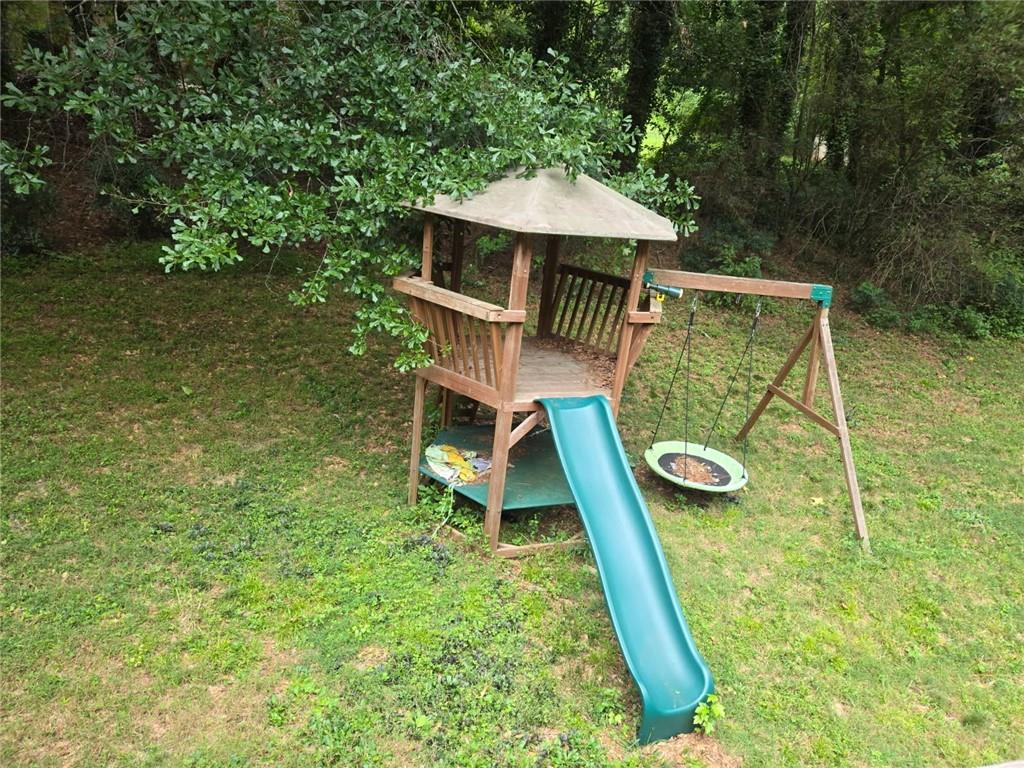 4693 Rivercliff Drive Property Photo 4