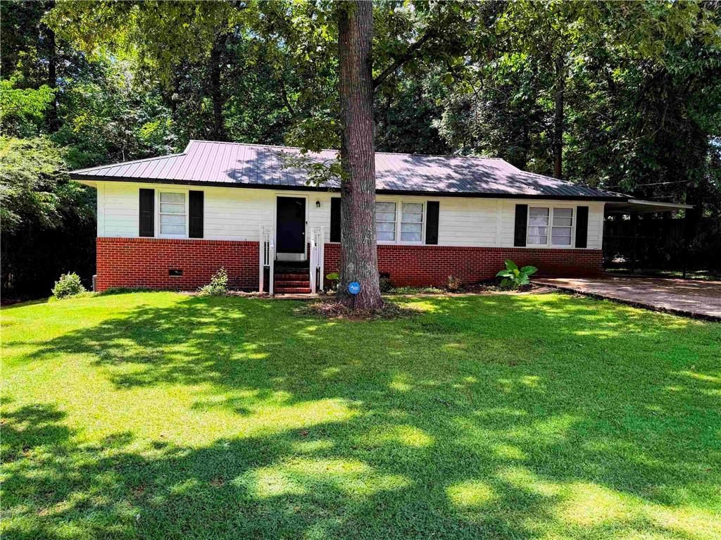 105 Dogwood Drive Property Photo 1