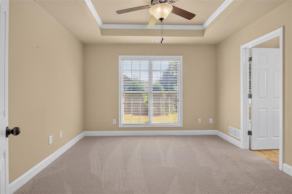 7807489 Property Photo 17