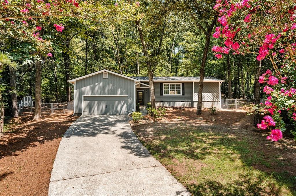 4173 Oak Ferry Drive NE Property Photo 1