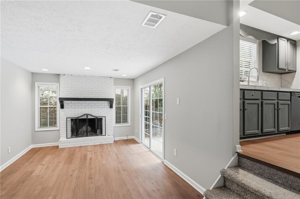 4173 Oak Ferry Drive Ne Property Photo 8