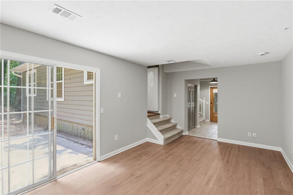 4173 Oak Ferry Drive Ne Property Photo 9