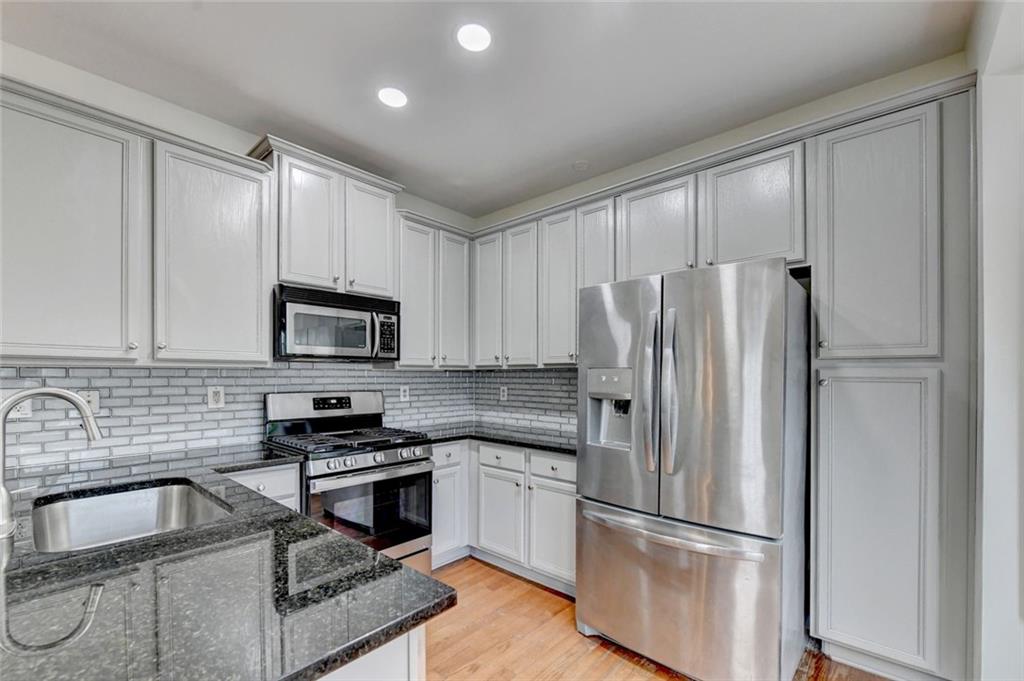 3761 Lake Point Boulevard Property Photo 11