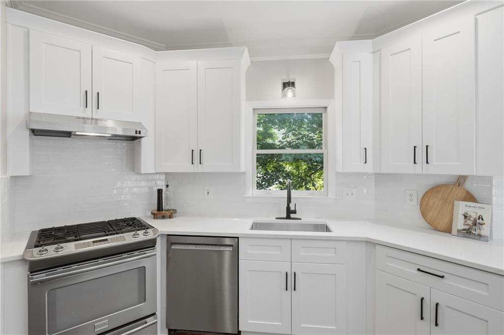 3075 Saint Gallen Court Property Photo 10