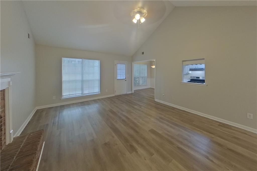 7807571 Property Photo 2