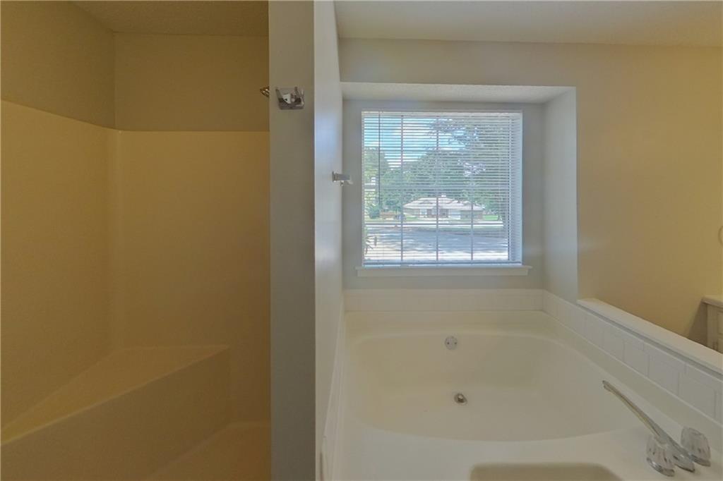 7807571 Property Photo 11