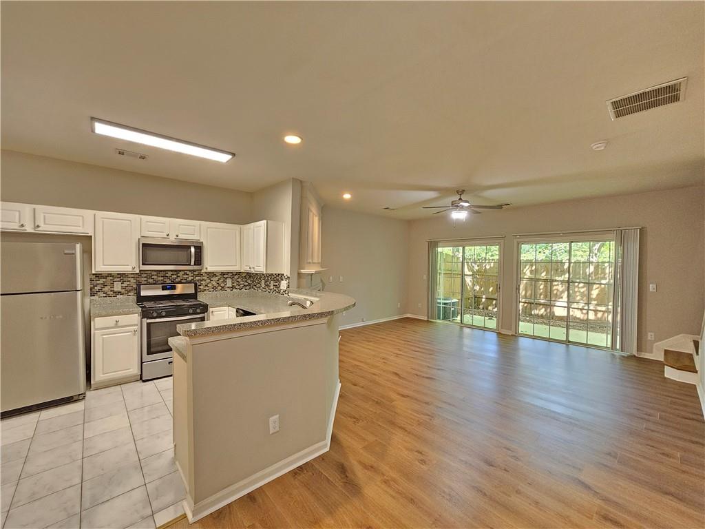 1999 Hailston Drive Property Photo 3