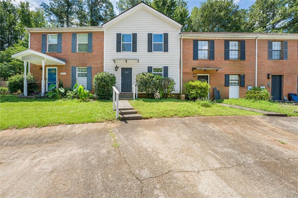 6005 Pat Mell Place Se Property Photo 1