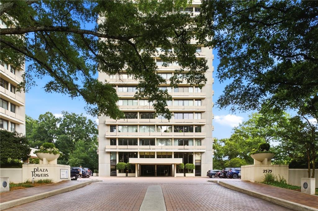 2575 Peachtree Road Ne Unit 2e Property Photo 1