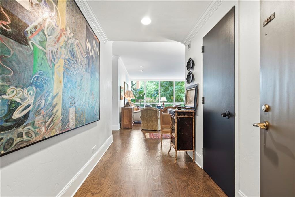 2575 Peachtree Road Ne Unit 2e Property Photo 3