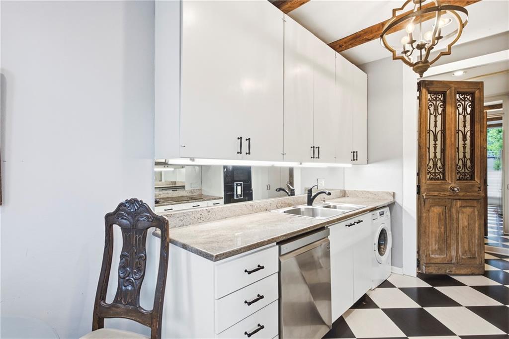 2575 Peachtree Road Ne Unit 2e Property Photo 14