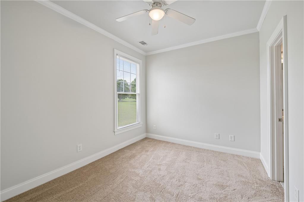 1040 E Magnolia Loop Property Photo 6