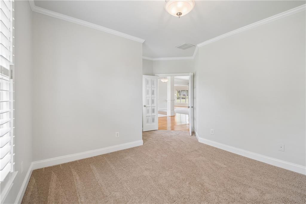 1040 E Magnolia Loop Property Photo 12