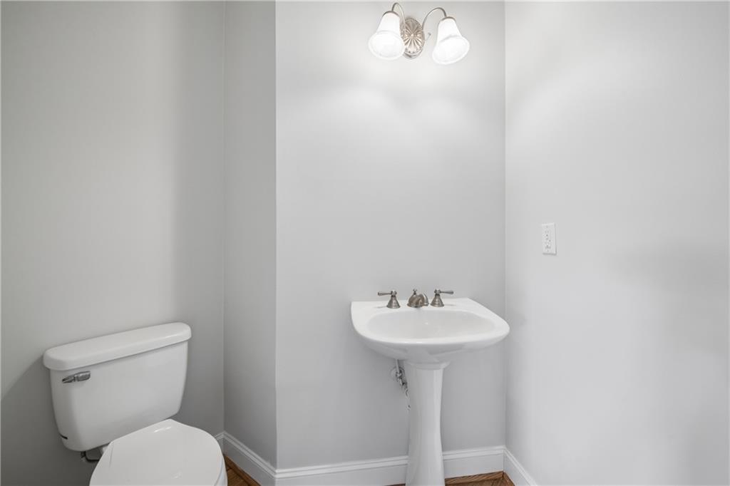1040 E Magnolia Loop Property Photo 18
