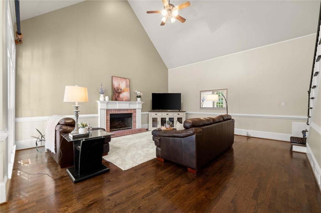 8925 Pinehurst Cove Property Photo 15