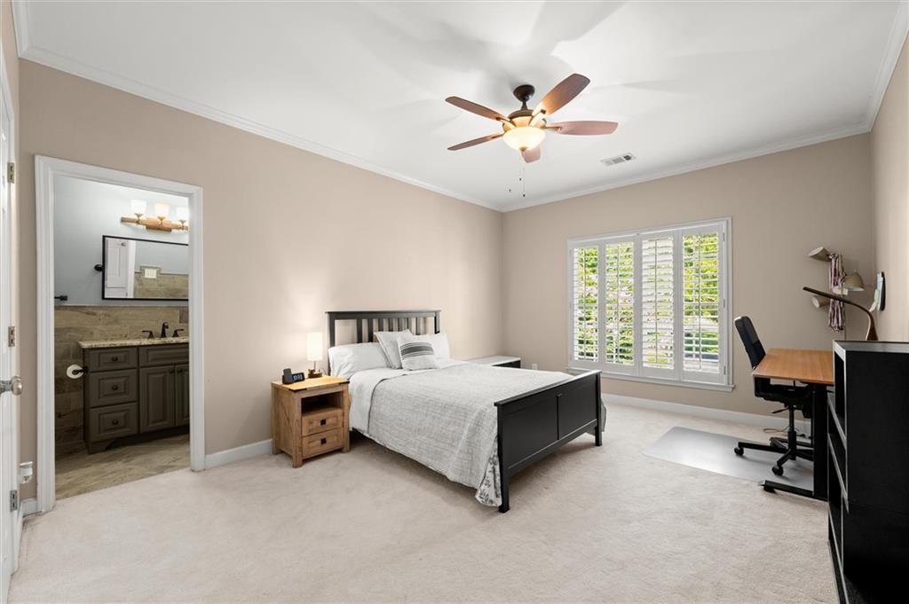 8925 Pinehurst Cove Property Photo 24