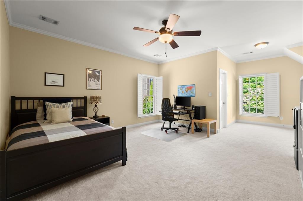 8925 Pinehurst Cove Property Photo 28