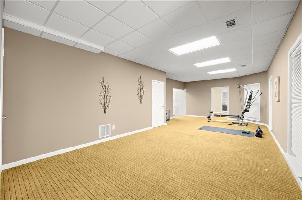8925 Pinehurst Cove Property Photo 33