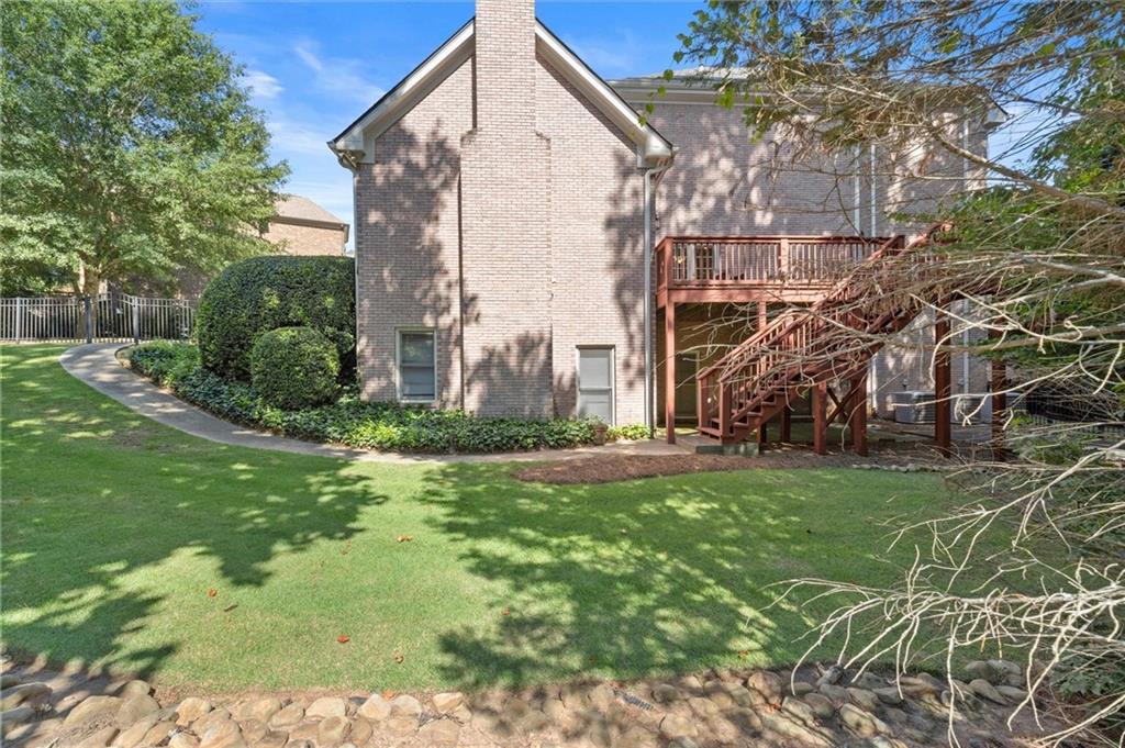 8925 Pinehurst Cove Property Photo 34