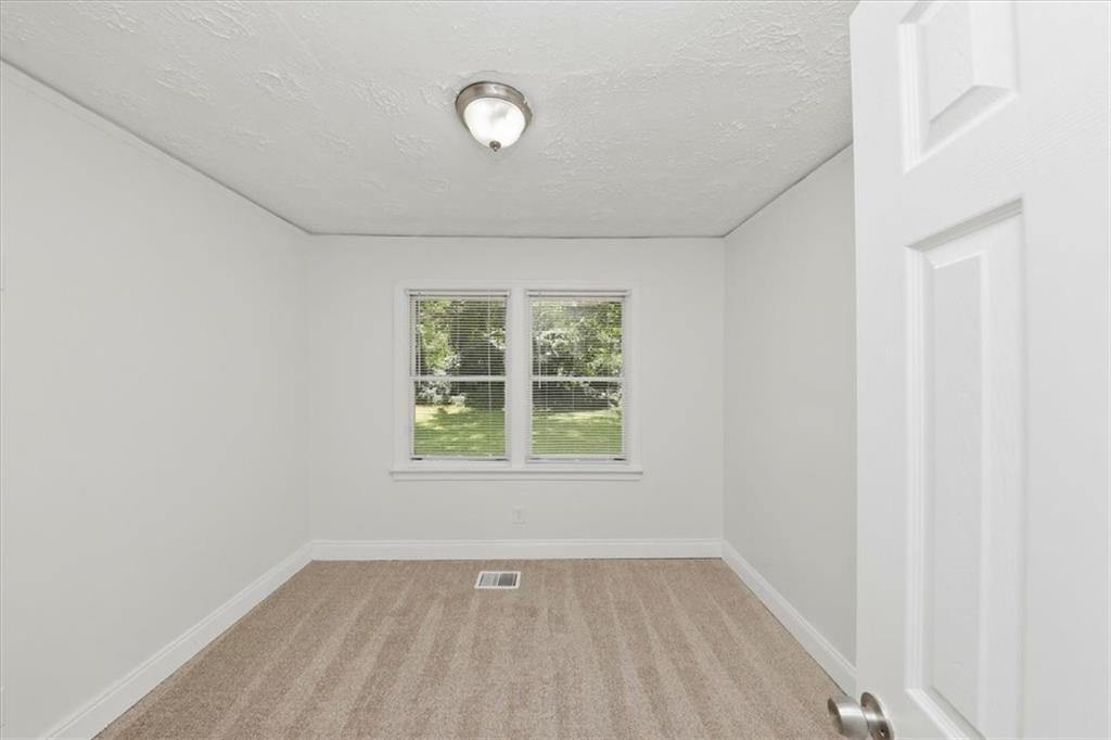 2153 Burroughs Avenue Se Property Photo 15