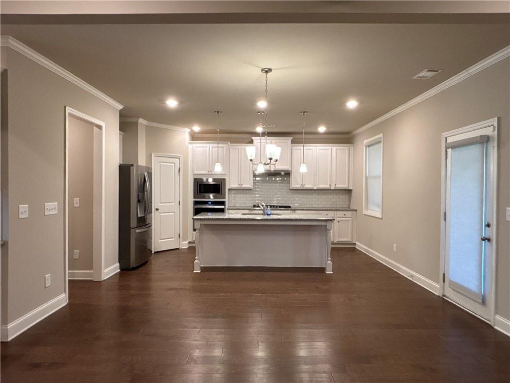 3566 Andover Way Property Photo 10