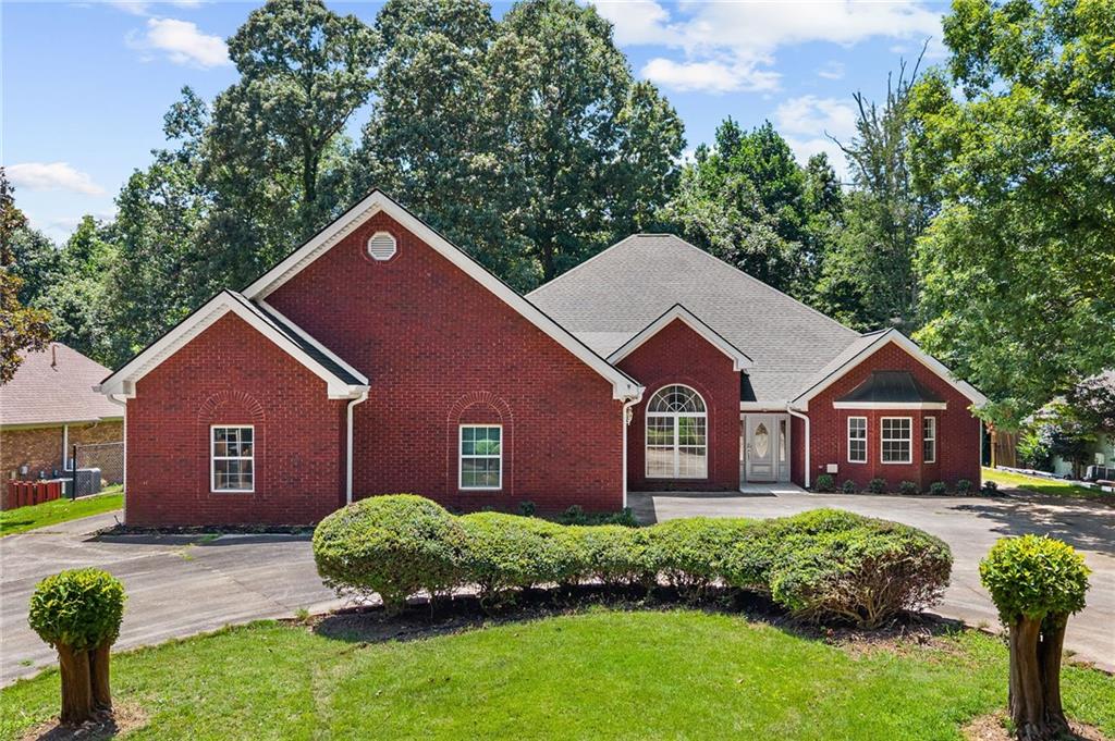 5555 Stone Trace Property Photo 1