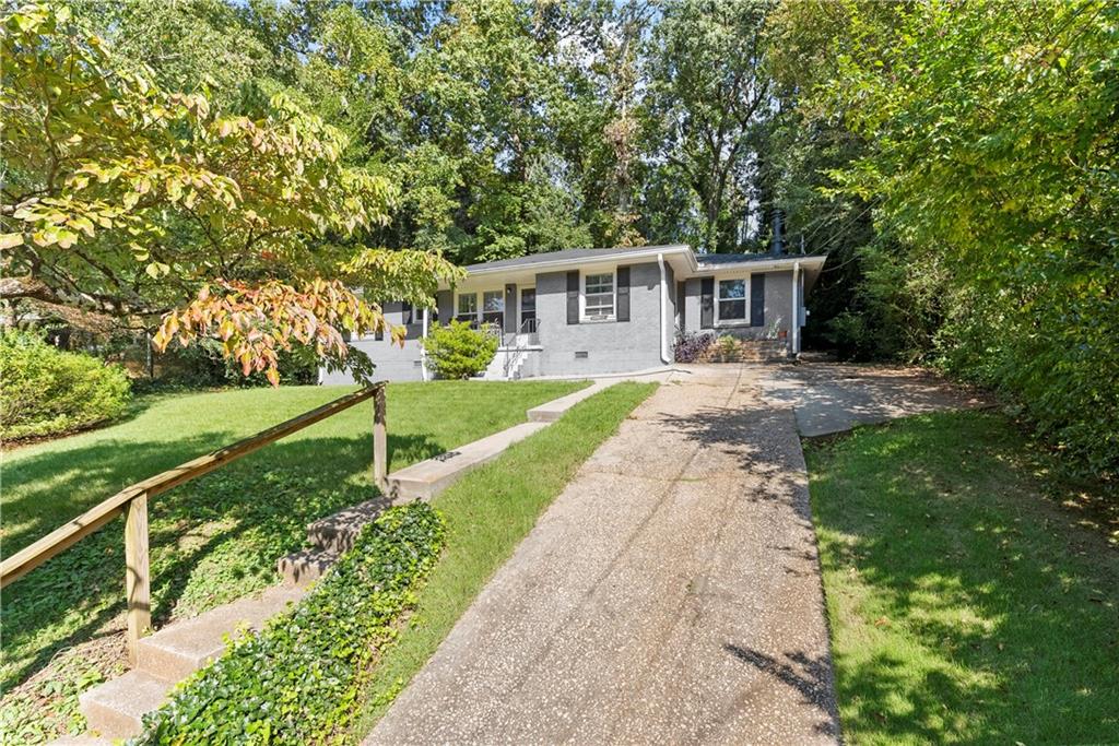 2476 Ridgefield Terrace Property Photo 3