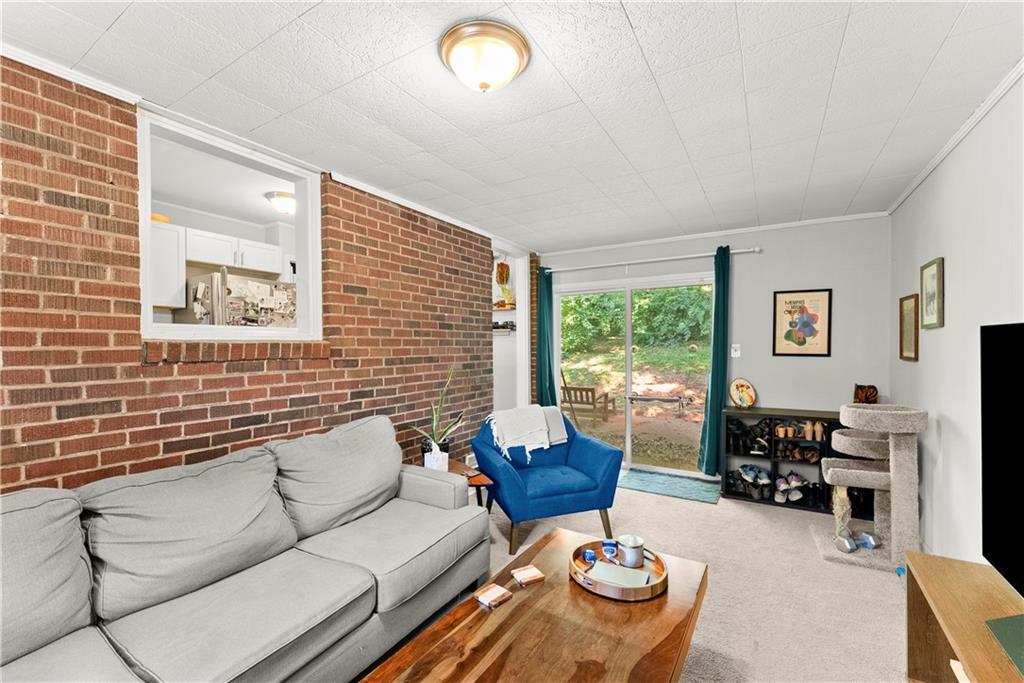 2476 Ridgefield Terrace Property Photo 17