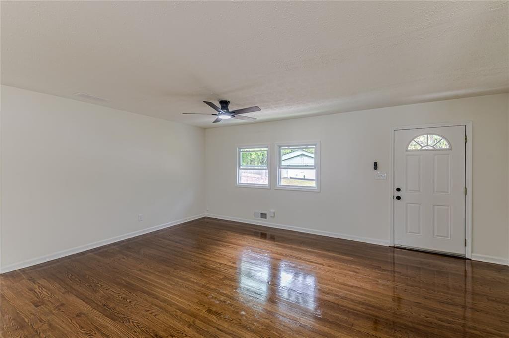 8285 Hemlock Drive Property Photo 13