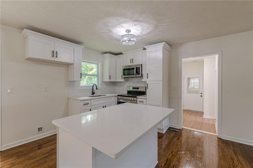 8285 Hemlock Drive Property Photo 14