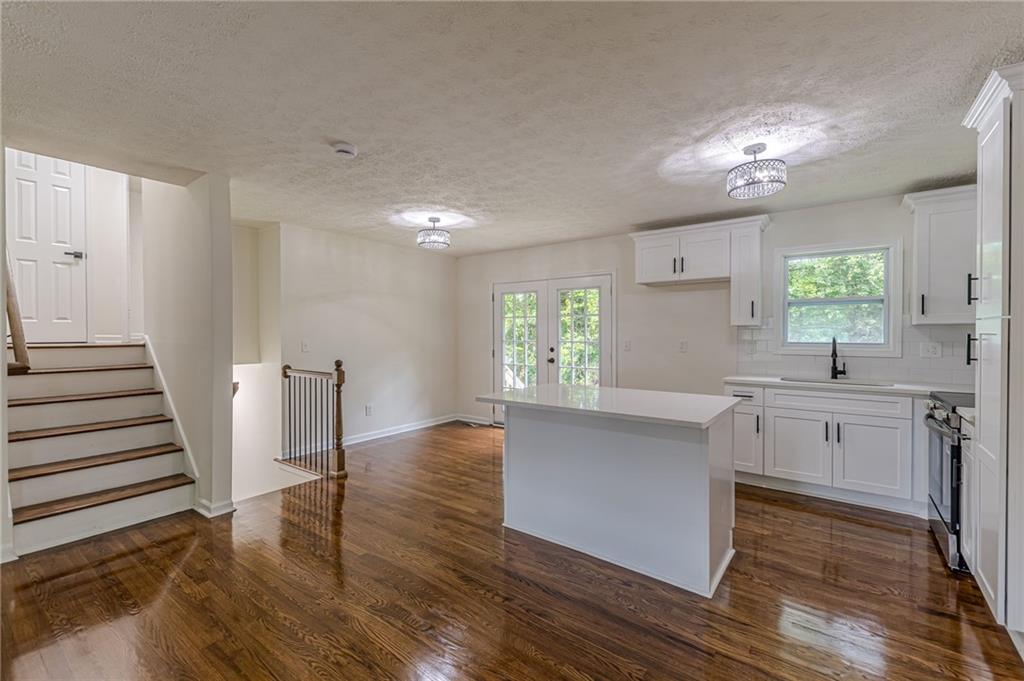 8285 Hemlock Drive Property Photo 15