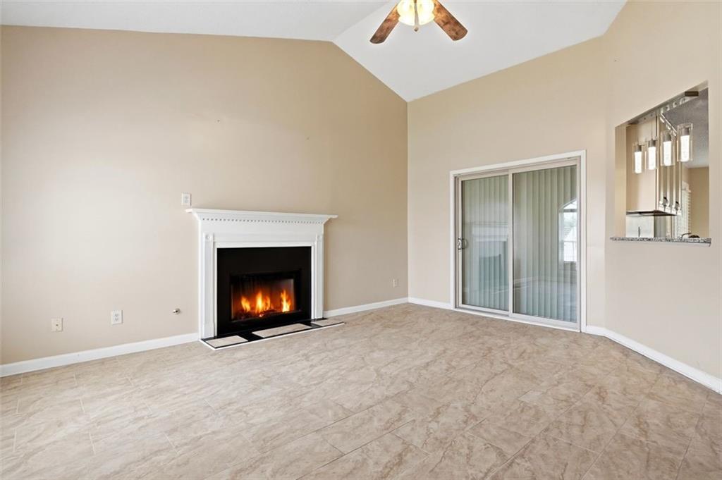 1016 Meadow Glen Circle Property Photo 6
